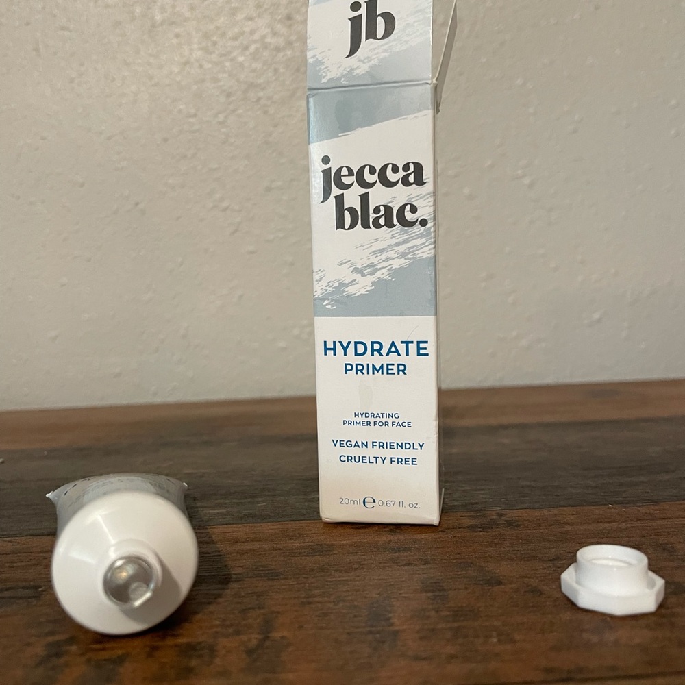 🌻Hydrating Primer🌻 - Picture 2 of 2